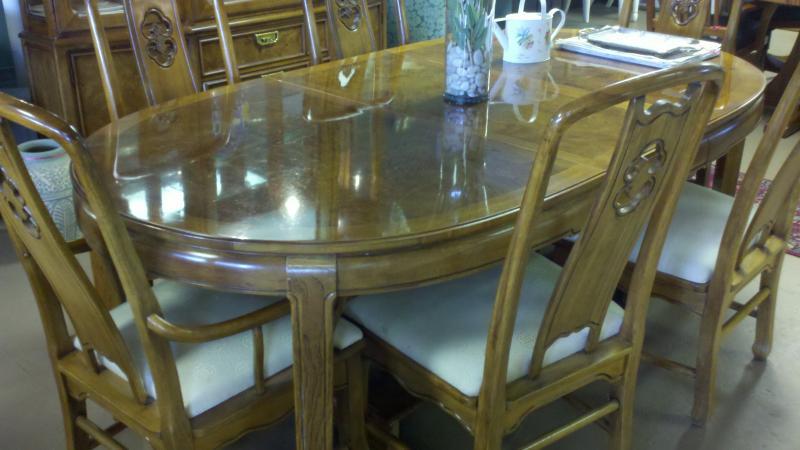 8 chair Thomasville dining set $1200.jpg